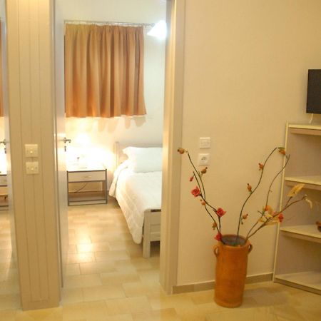 Takis Hotel Apartments Jaliszósz Kültér fotó