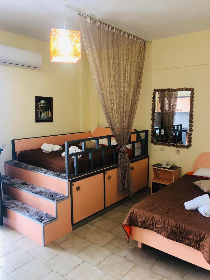 Takis Hotel Apartments Jaliszósz Kültér fotó