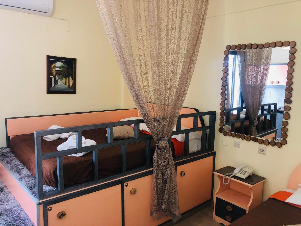 Takis Hotel Apartments Jaliszósz Kültér fotó