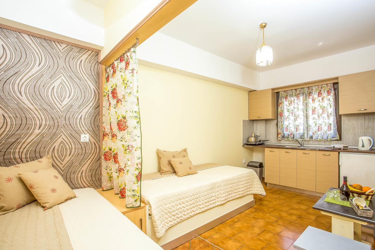 Takis Hotel Apartments Jaliszósz Kültér fotó
