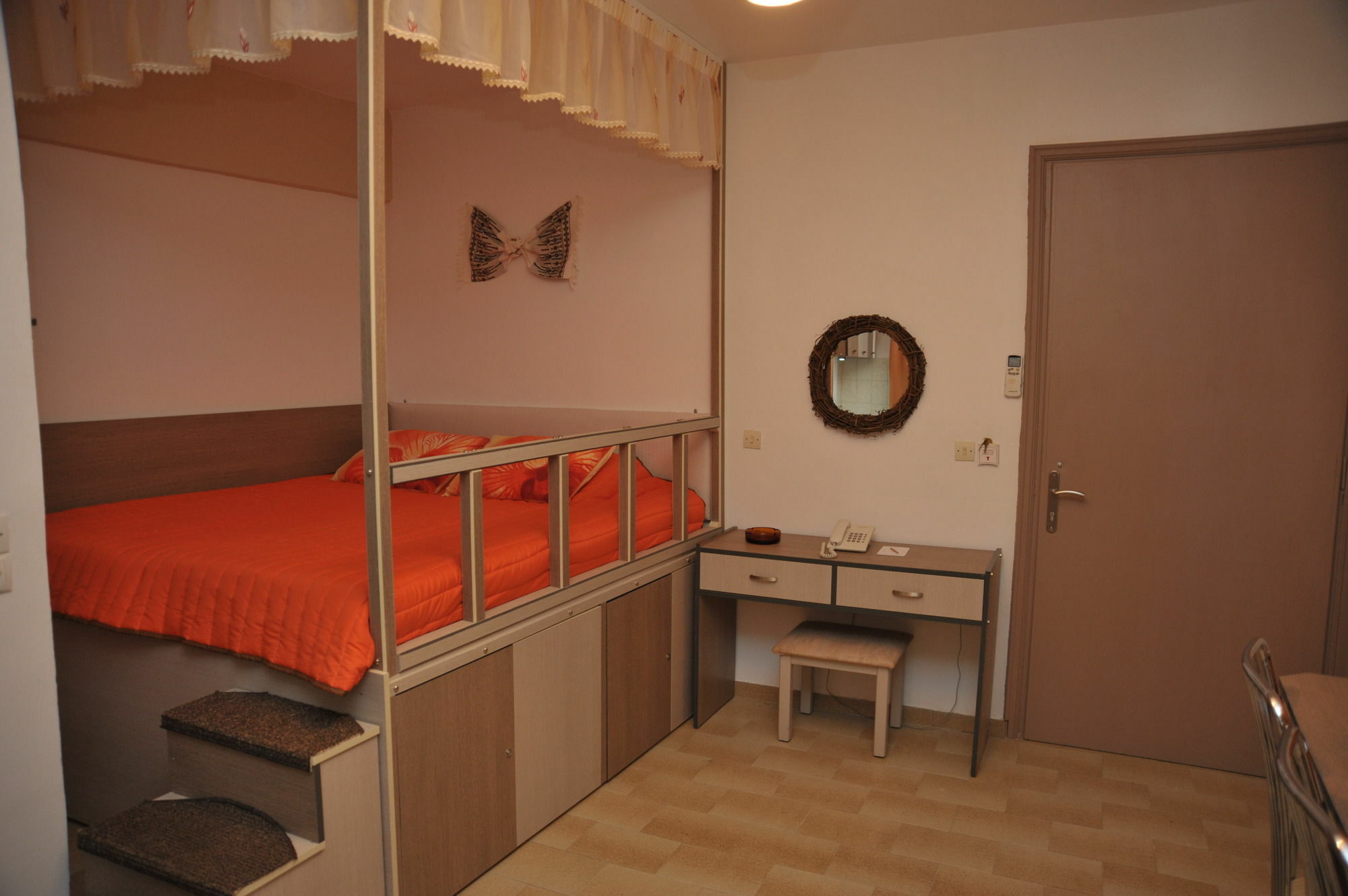 Takis Hotel Apartments Jaliszósz Kültér fotó